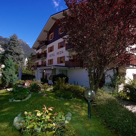 Hotel Rezia Chiesa in Valmalenco Exterior foto